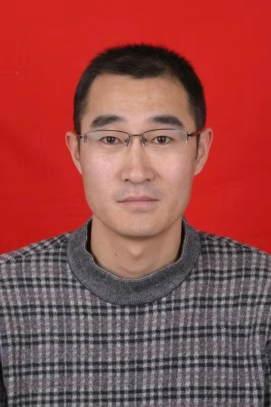 杨海兵.jpg